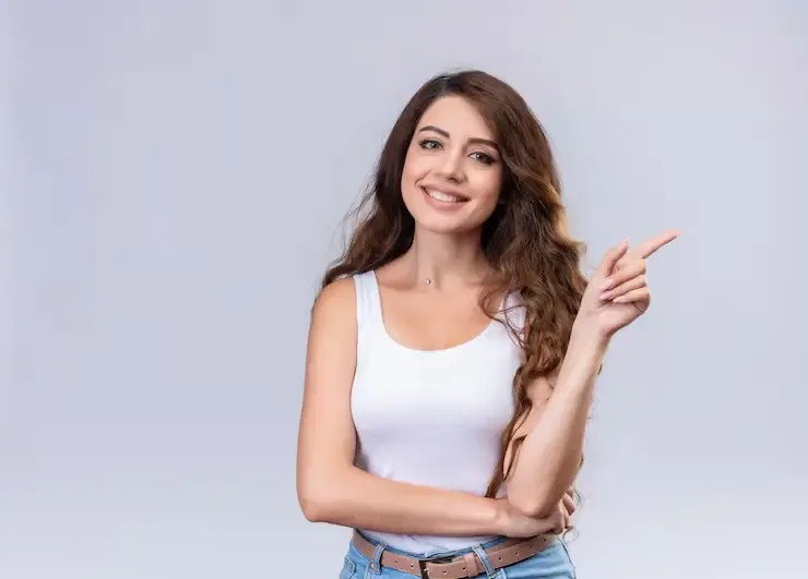 Elegant Indian Woman in Saree – Cinematic Fashion Photography , indian woman saree photography, elegant saree photoshoot, indian fashion photography, cinematic saree portrait, traditional indian woman look, instagram aesthetic saree, gold jewelry saree look, soft lighting fashion photo