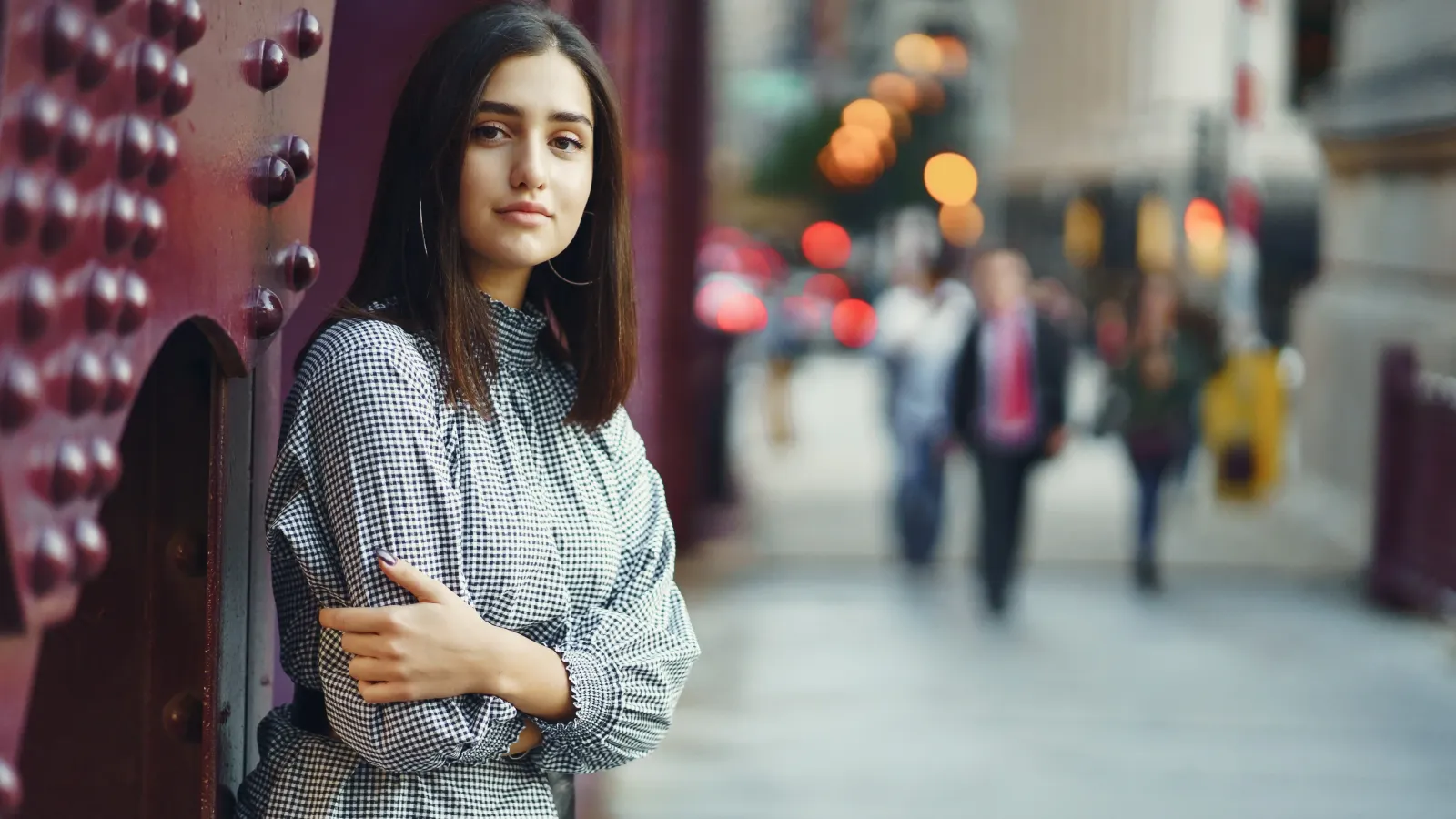 Night Flash Cinematic Portrait Prompt – Dramatic Glow AI Photo Effect , night flash portrait prompt, cinematic flash photography prompt, ai portrait lighting prompt, dramatic night flash effect, glowing skin portrait ai, cinematic portrait lighting ai, photorealistic flash portrait prompt, ai photo editing prompt