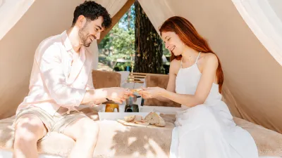 Cute Chibi Couple AI Prompt (Pixar Style) – Create 3D Cartoon Characters from Ph...